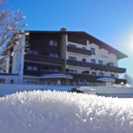 Egerthof Szálloda 3*